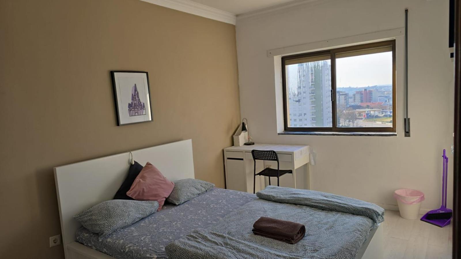 Quarto Familiar Com Cama De Casal Apenas Para Casais E Raparigas Nenhum Homem Individual Braga Exteriör bild